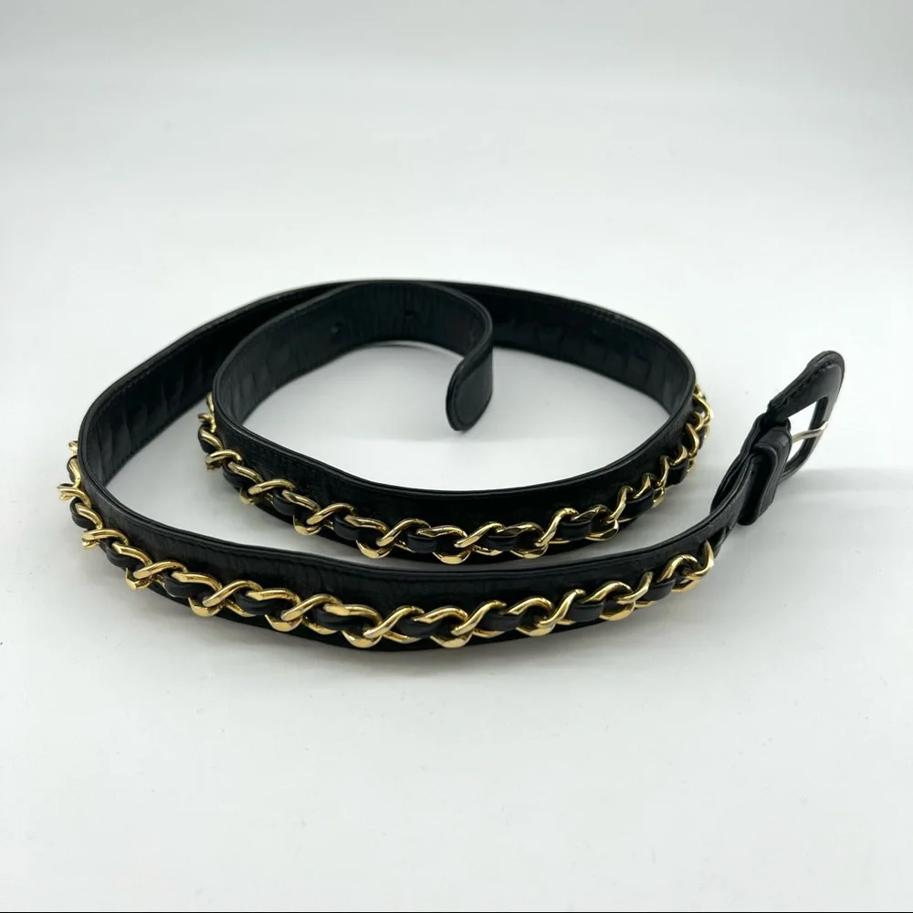 ✈️sold✈️Chanel Black Gold Bag Bum bag Belt - Picture 10 of 16